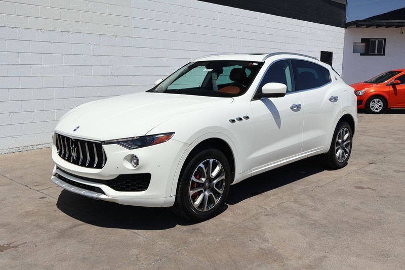 Maserati Levante Vehicle Full-screen Gallery Image 13