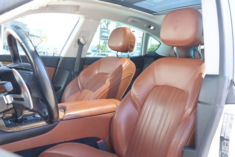 Maserati Levante Vehicle Full-screen Gallery Image 22
