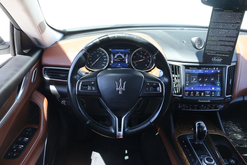 Maserati Levante Vehicle Full-screen Gallery Image 32