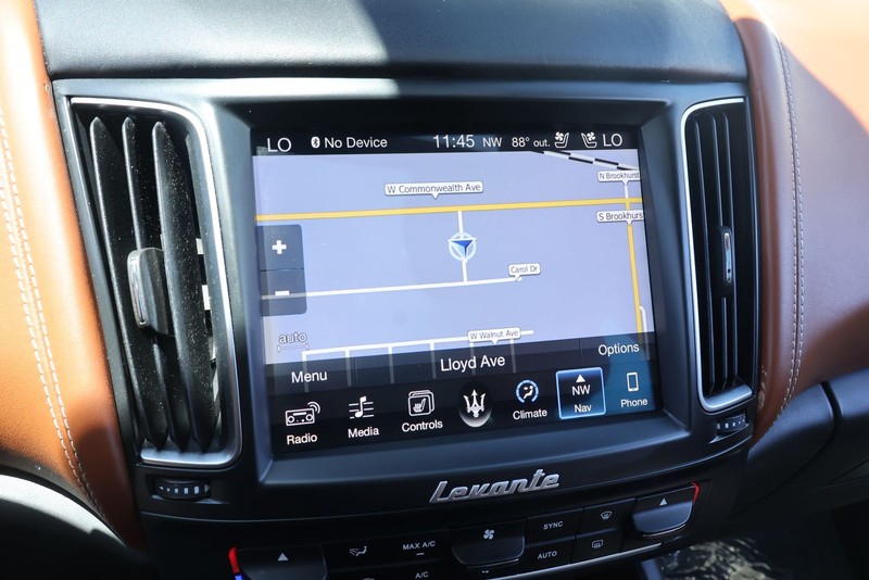 Maserati Levante Vehicle Full-screen Gallery Image 34