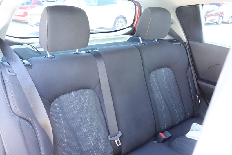 Chevrolet Sonic Vehicle Full-screen Gallery Image 20