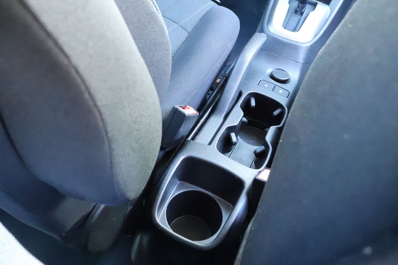 Chevrolet Sonic Vehicle Full-screen Gallery Image 21
