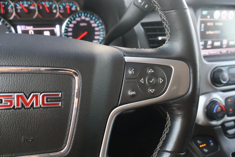 GMC Yukon XL Vehicle Full-screen Gallery Image 27