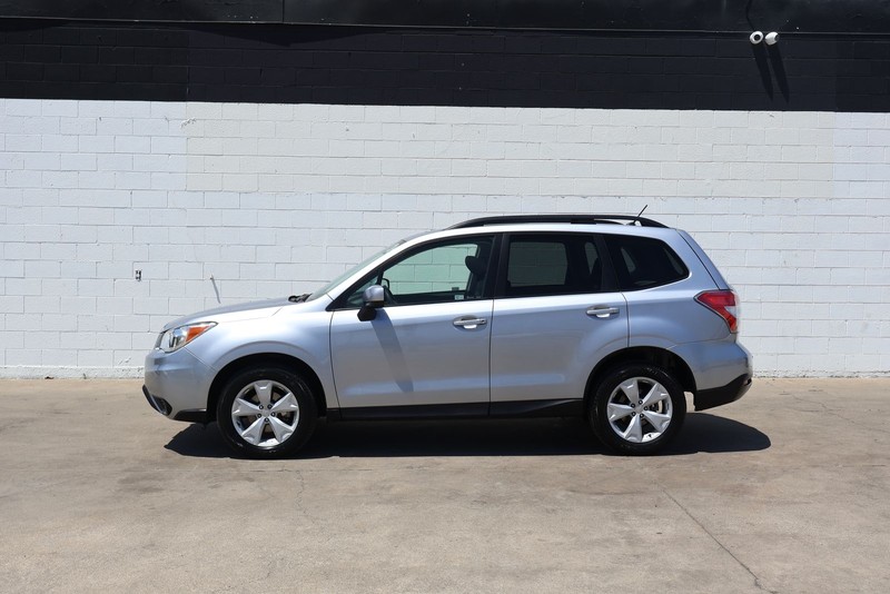 Subaru Forester Vehicle Full-screen Gallery Image 10