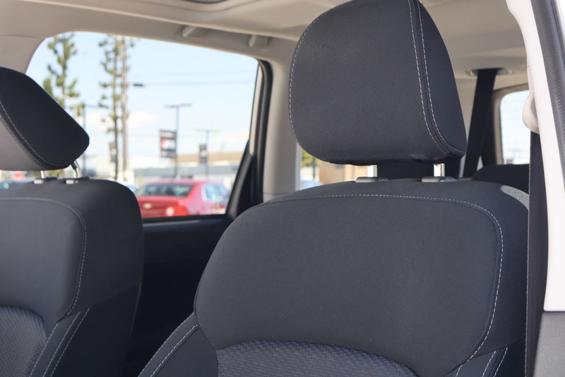 Subaru Forester Vehicle Full-screen Gallery Image 17