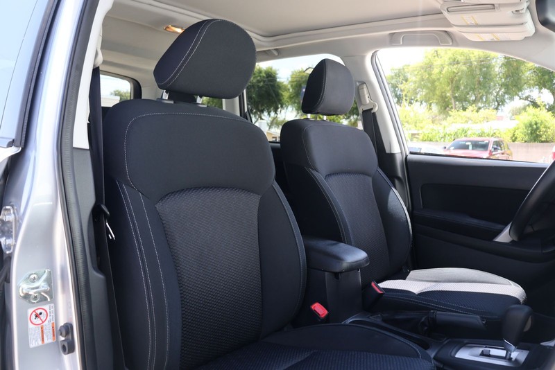 Subaru Forester Vehicle Full-screen Gallery Image 19