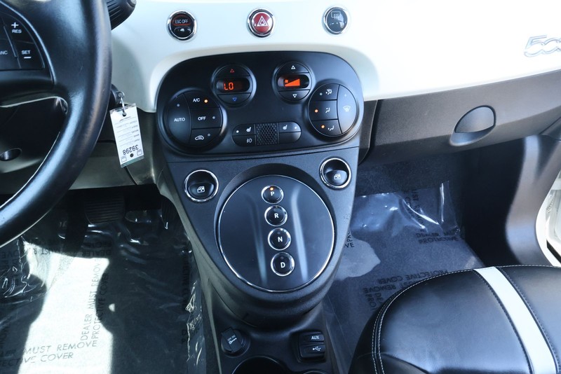 FIAT 500e Vehicle Full-screen Gallery Image 26