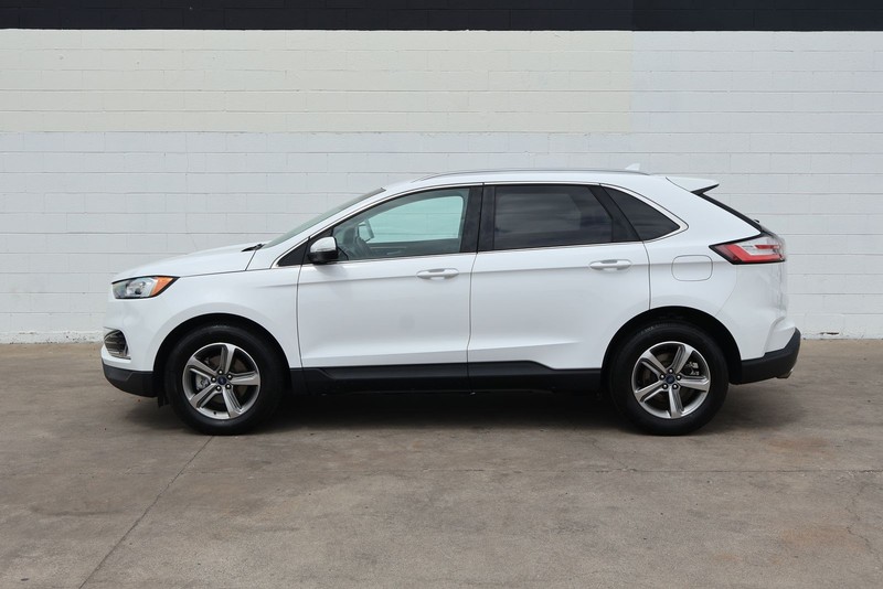 Ford Edge Vehicle Full-screen Gallery Image 13