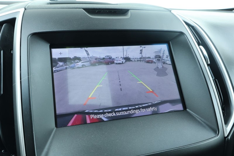 Ford Edge Vehicle Full-screen Gallery Image 33