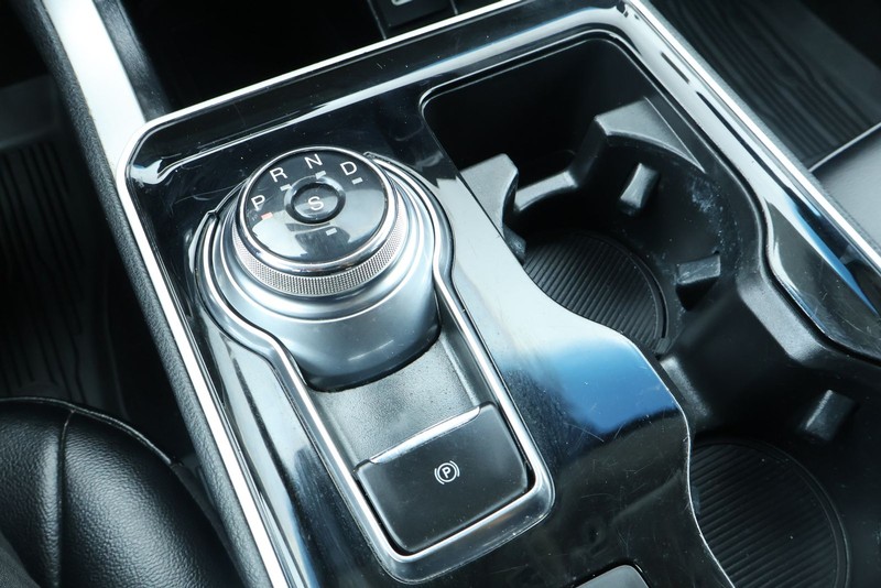 Ford Edge Vehicle Full-screen Gallery Image 36