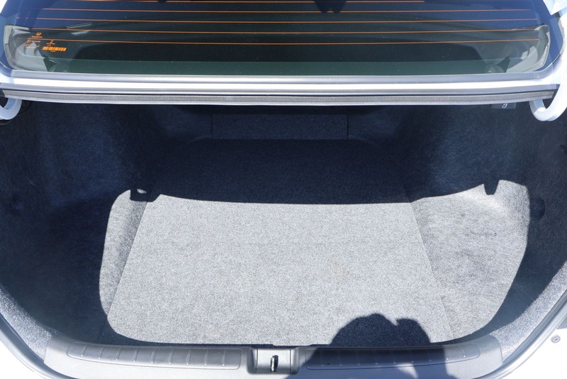 Honda Accord Sedan Vehicle Full-screen Gallery Image 09