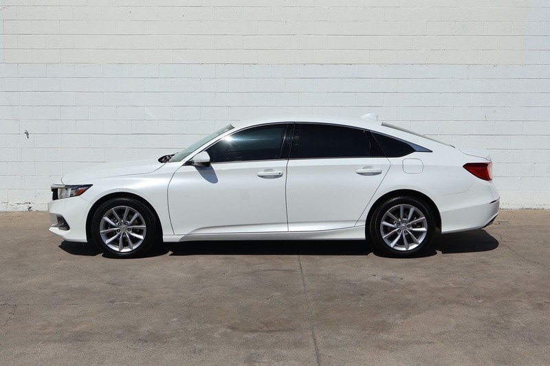 Honda Accord Sedan Vehicle Full-screen Gallery Image 11