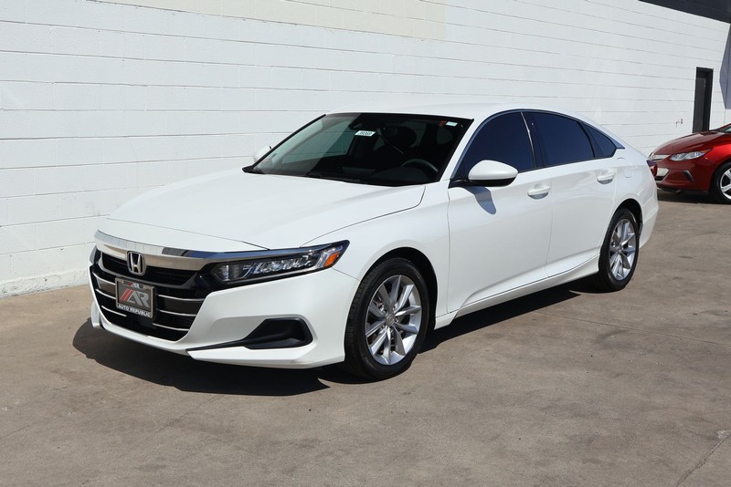 Honda Accord Sedan Vehicle Full-screen Gallery Image 12