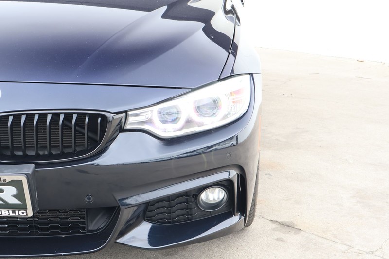 BMW 430i Gran Coupe Vehicle Full-screen Gallery Image 03
