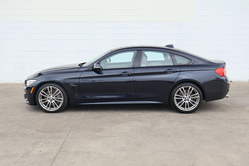 BMW 430i Gran Coupe Vehicle Full-screen Gallery Image 13