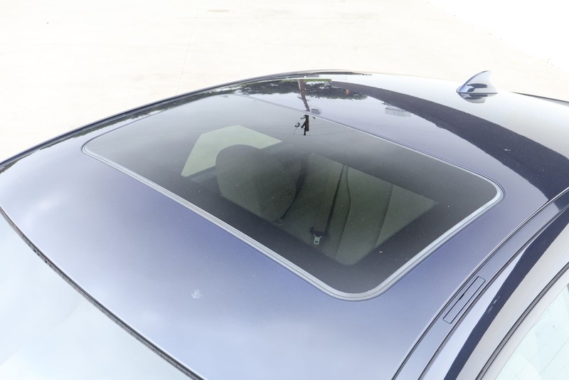 BMW 430i Gran Coupe Vehicle Full-screen Gallery Image 16