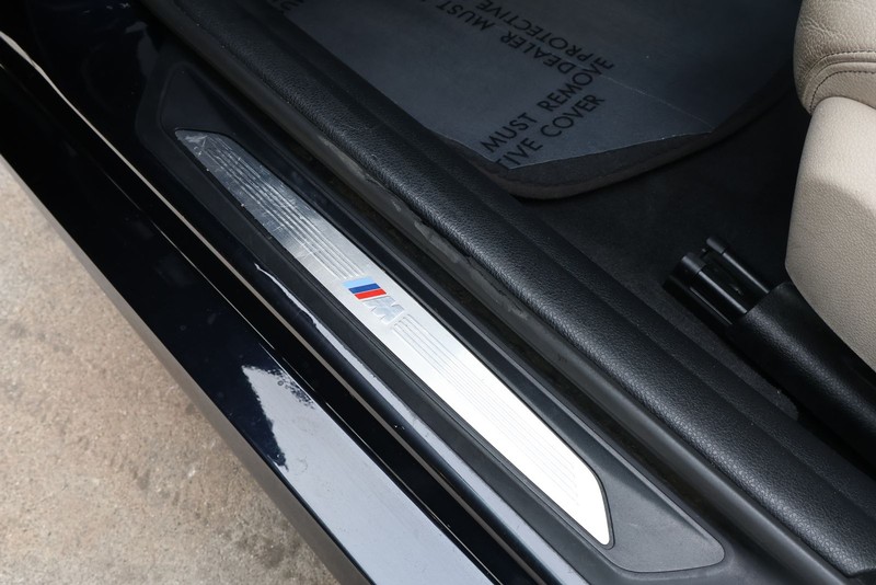 BMW 430i Gran Coupe Vehicle Full-screen Gallery Image 24