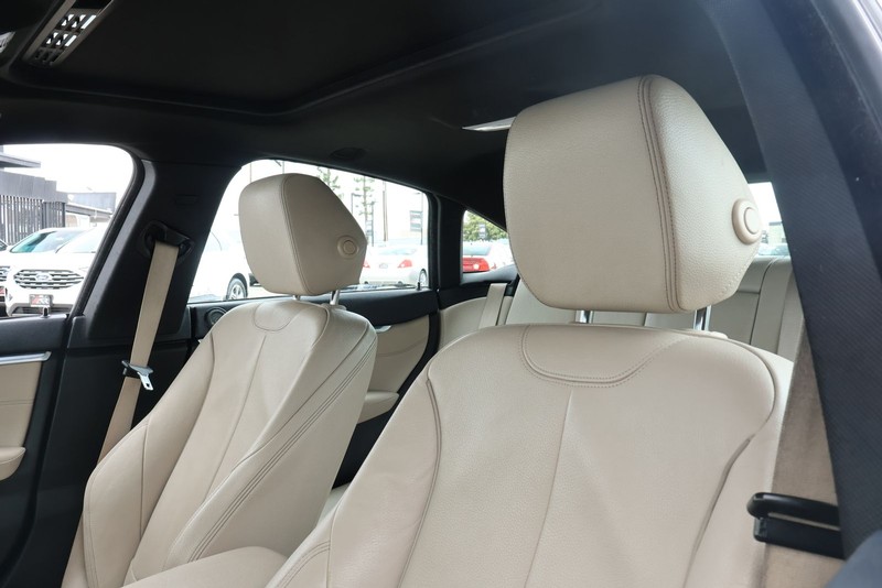 BMW 430i Gran Coupe Vehicle Full-screen Gallery Image 27