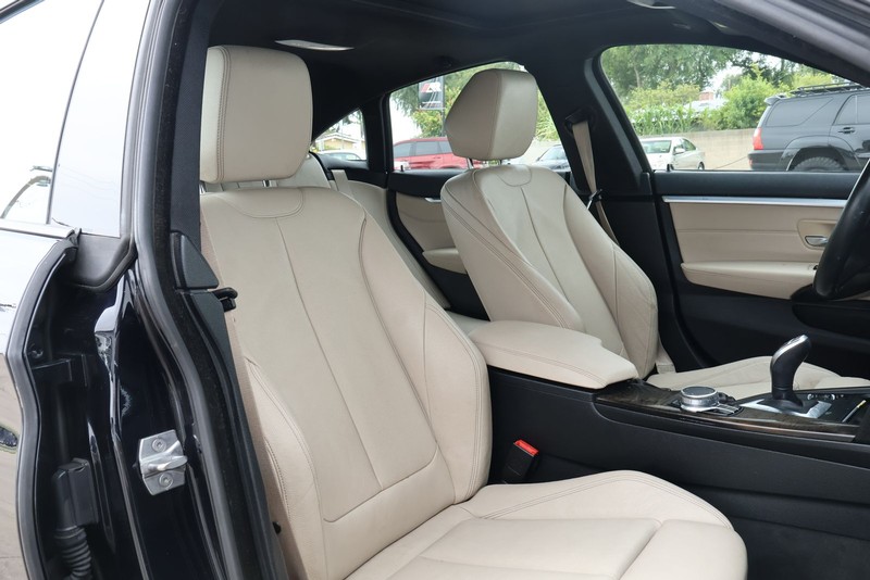 BMW 430i Gran Coupe Vehicle Full-screen Gallery Image 30