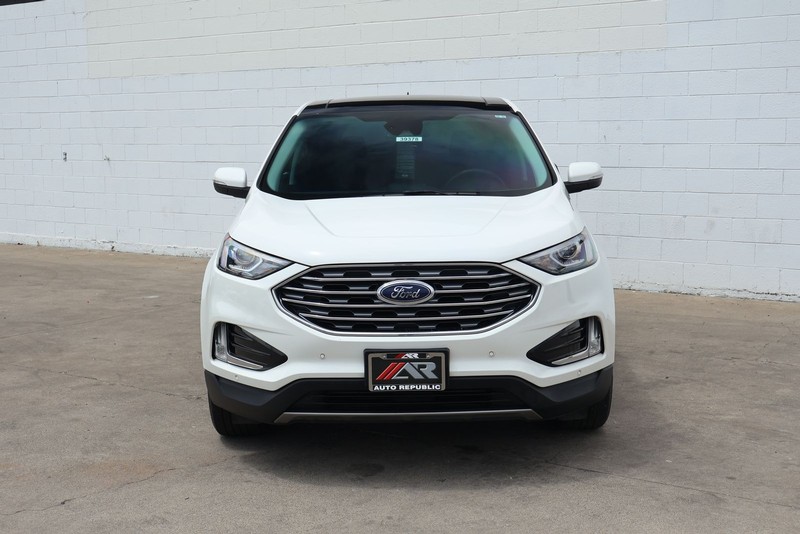 Ford Edge Vehicle Full-screen Gallery Image 02