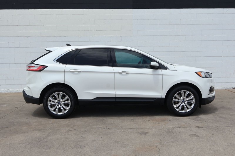 Ford Edge Vehicle Full-screen Gallery Image 04