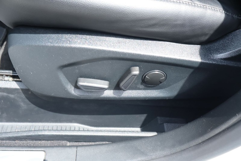 Ford Edge Vehicle Full-screen Gallery Image 23