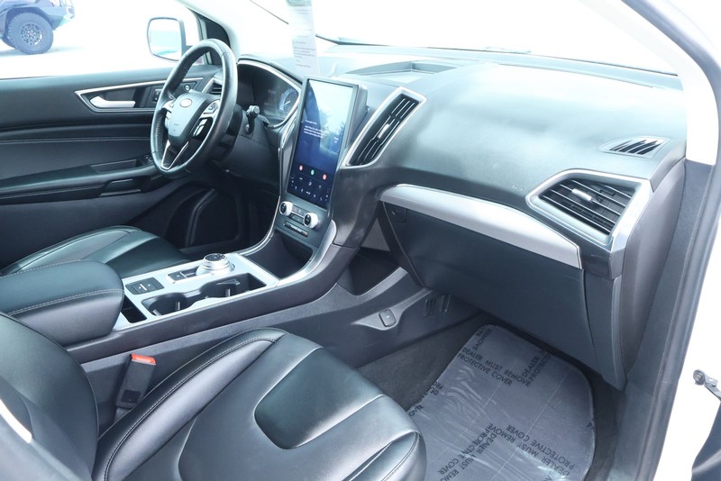 Ford Edge Vehicle Full-screen Gallery Image 26