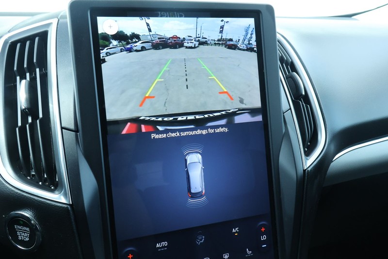 Ford Edge Vehicle Full-screen Gallery Image 36