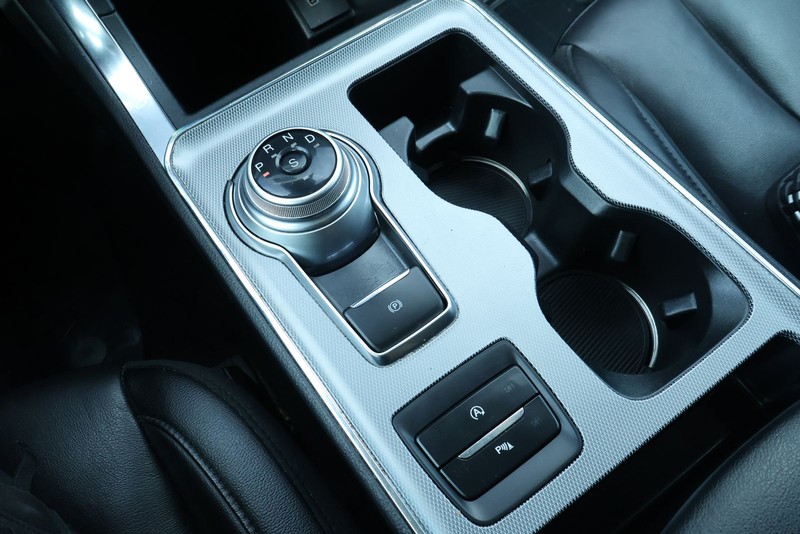 Ford Edge Vehicle Full-screen Gallery Image 39