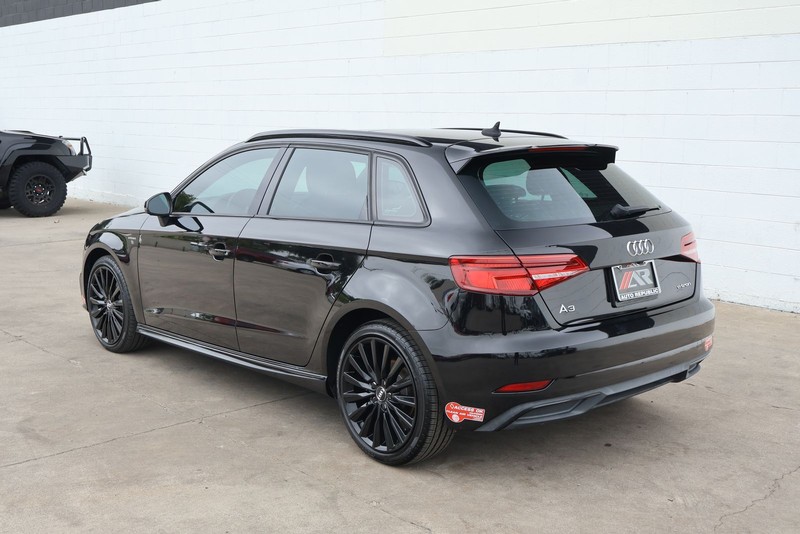 Audi A3 Sportback e-tron Vehicle Full-screen Gallery Image 10