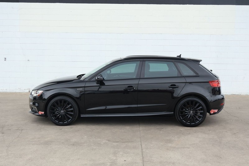 Audi A3 Sportback e-tron Vehicle Full-screen Gallery Image 11