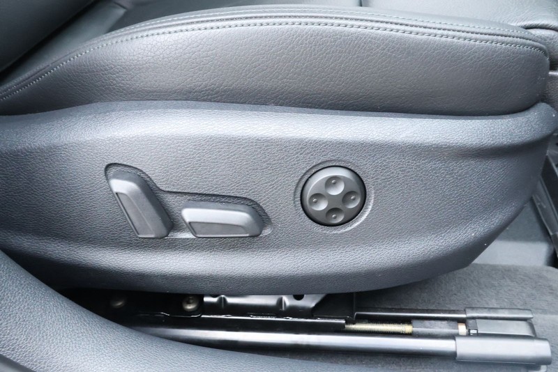 Audi A3 Sportback e-tron Vehicle Full-screen Gallery Image 24