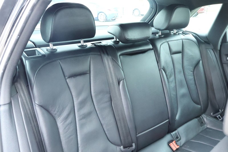 Audi A3 Sportback e-tron Vehicle Full-screen Gallery Image 26