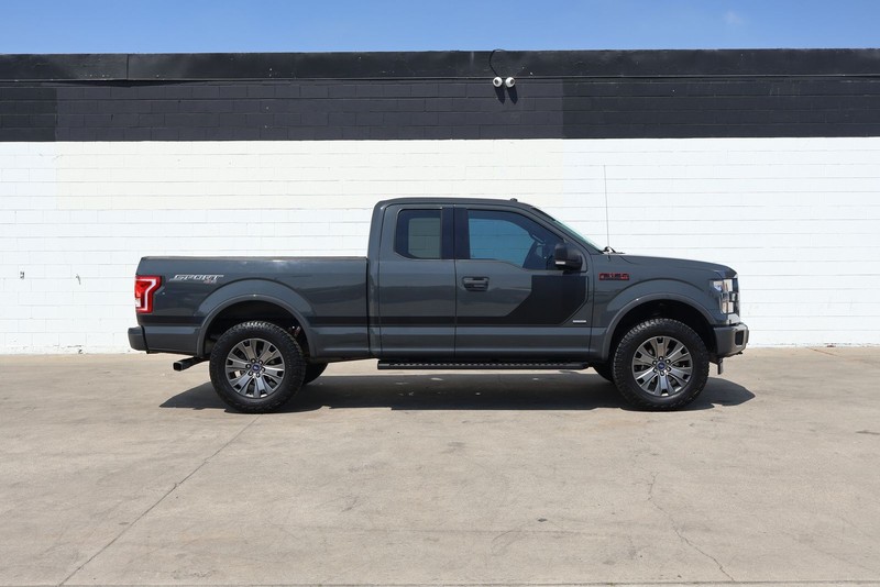 Ford F-150 Vehicle Full-screen Gallery Image 04