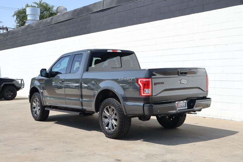 Ford F-150 Vehicle Full-screen Gallery Image 09