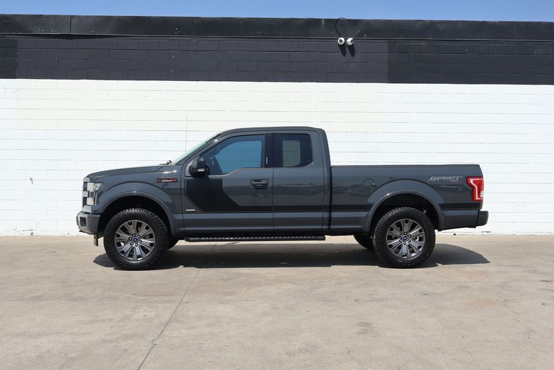 Ford F-150 Vehicle Full-screen Gallery Image 10