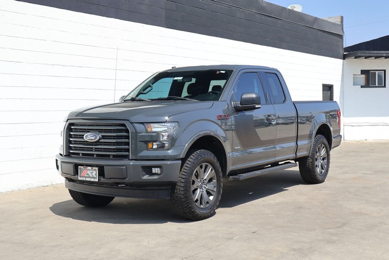 Ford F-150 Vehicle Full-screen Gallery Image 11