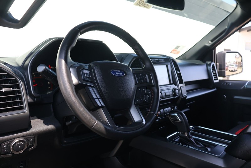 Ford F-150 Vehicle Full-screen Gallery Image 15