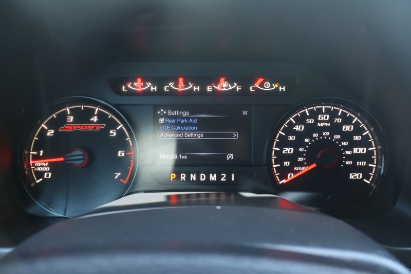 Ford F-150 Vehicle Full-screen Gallery Image 20