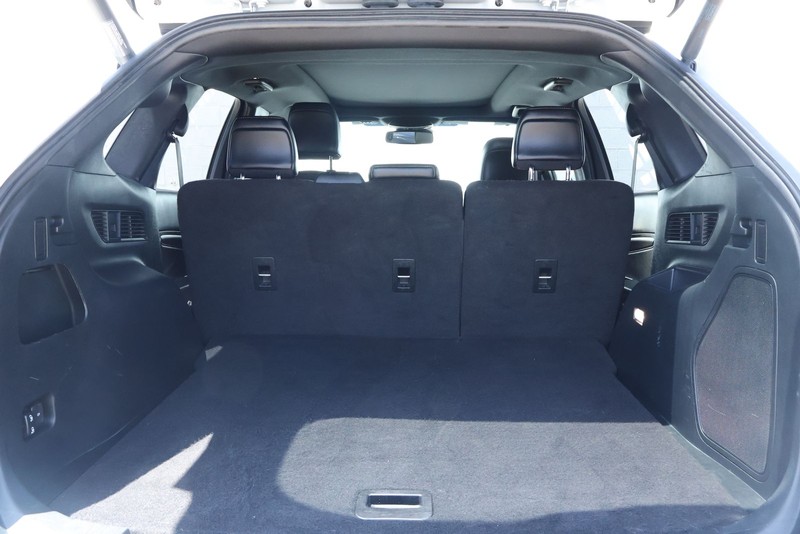 Ford Edge Vehicle Full-screen Gallery Image 08
