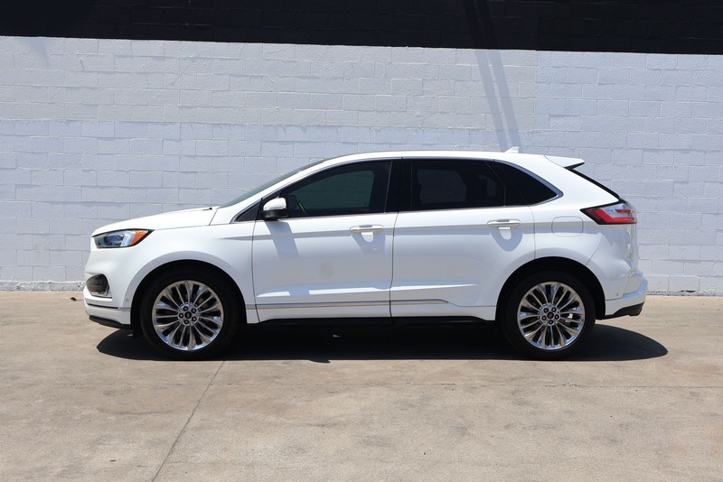 Ford Edge Vehicle Full-screen Gallery Image 10