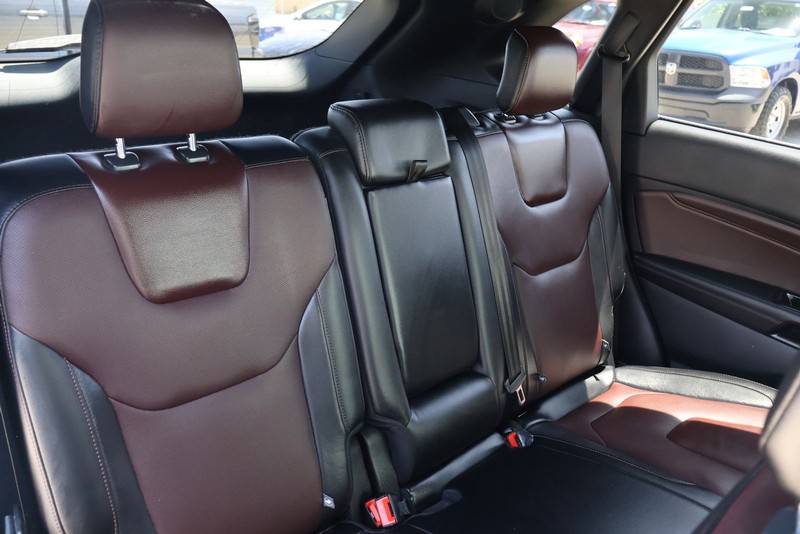 Ford Edge Vehicle Full-screen Gallery Image 26