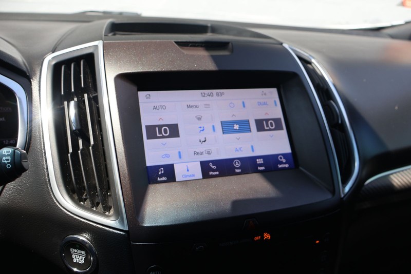 Ford Edge Vehicle Full-screen Gallery Image 27