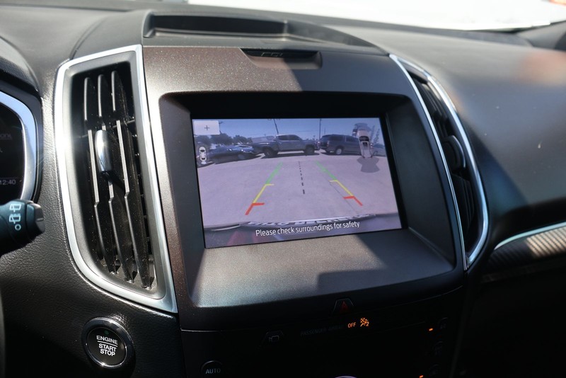 Ford Edge Vehicle Full-screen Gallery Image 28