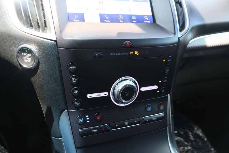 Ford Edge Vehicle Full-screen Gallery Image 29