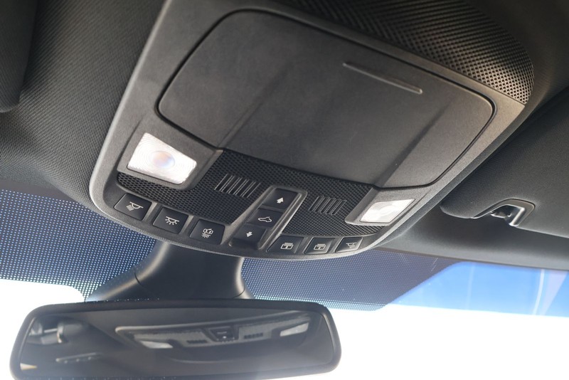 Ford Edge Vehicle Full-screen Gallery Image 30
