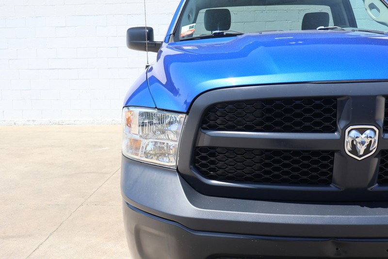 Ram 1500 Vehicle Full-screen Gallery Image 04