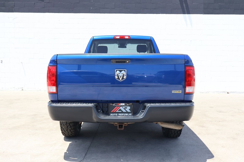 Ram 1500 Vehicle Full-screen Gallery Image 06
