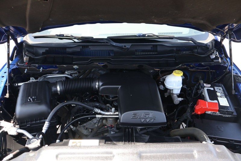 Ram 1500 Vehicle Full-screen Gallery Image 12