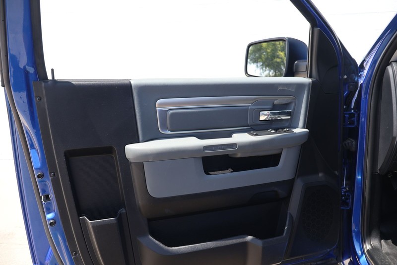 Ram 1500 Vehicle Full-screen Gallery Image 14